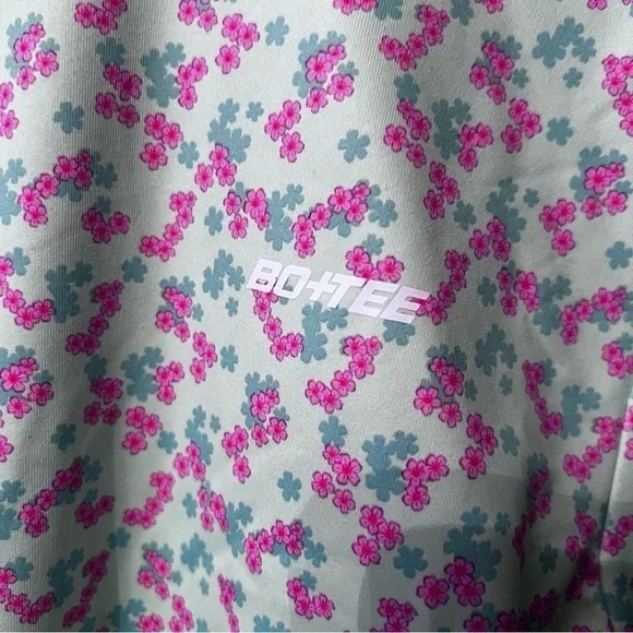NWT Bo + tee slinky round neck green floral crop top Size: XL Green/floral print
